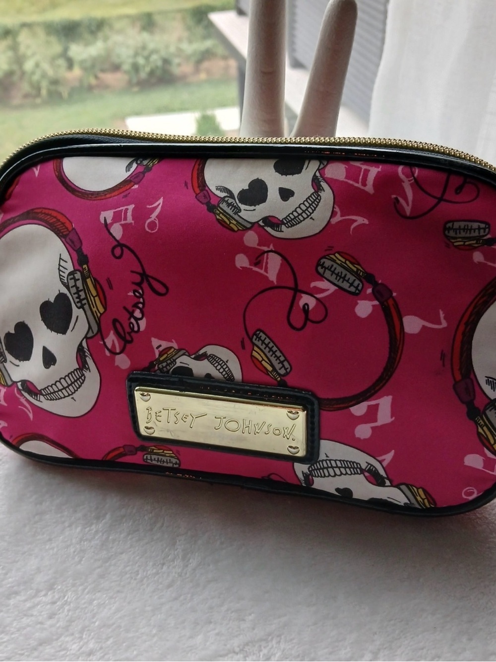 Betsey Johnson Pink Skull & Headphones Kids Cosmetic Bag